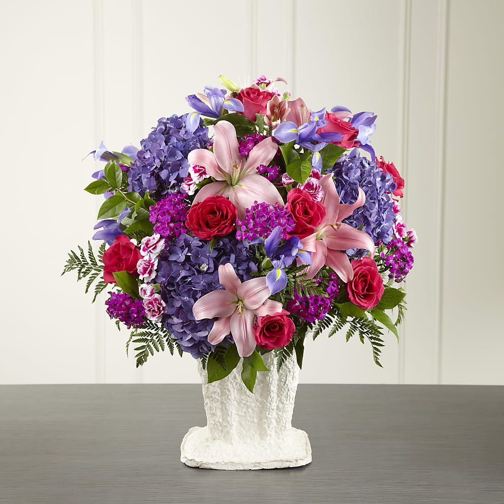 We Fondly Remember Arrangement – MAISON DES FLEUR BLOSSOME, Laval PQ