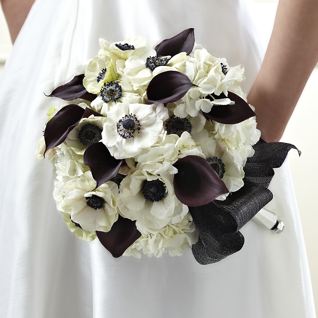 To Have and To Hold Bouquet – MAISON DES FLEUR BLOSSOME, Laval PQ