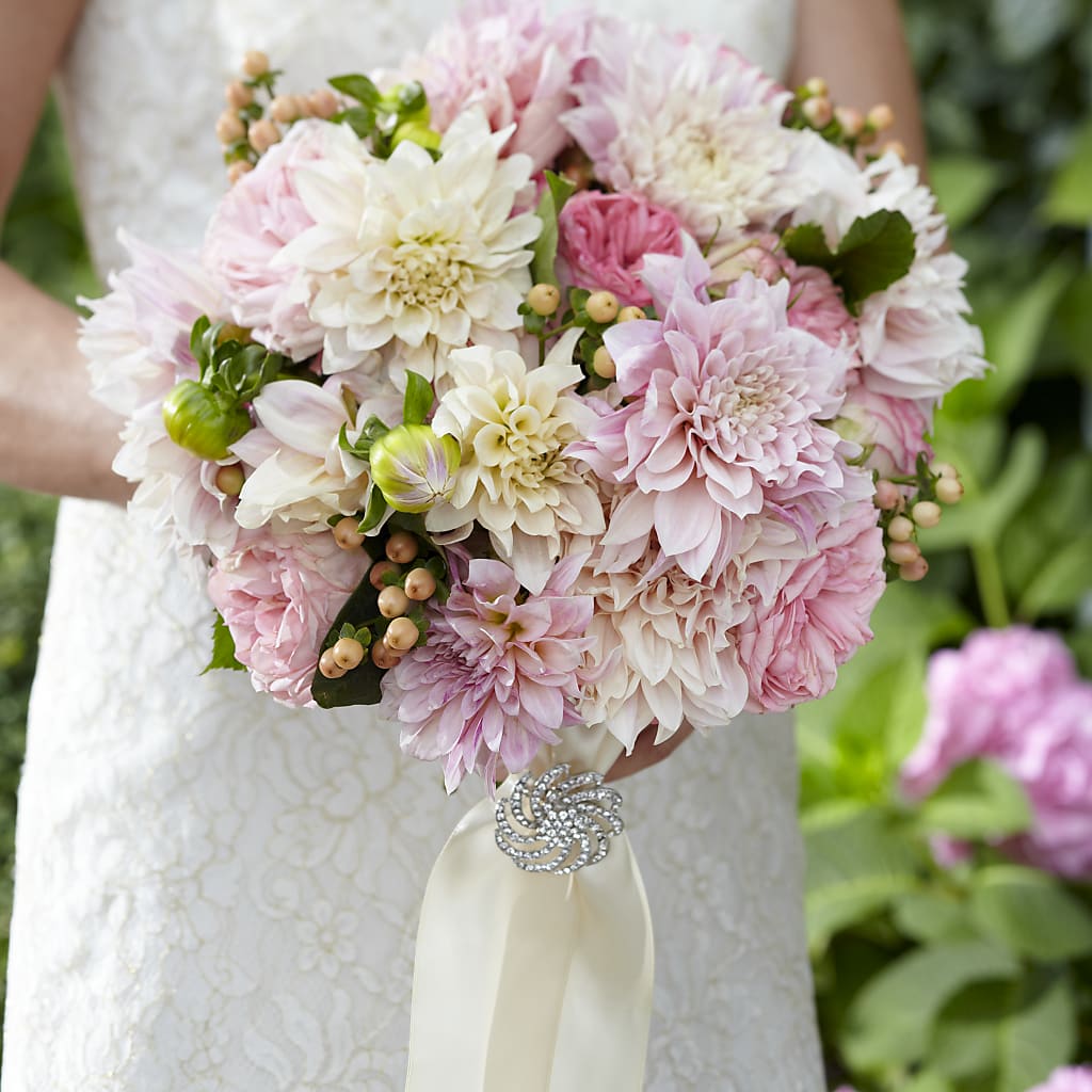 Heart's Promise Bouquet – MAISON DES FLEUR BLOSSOME, Laval PQ