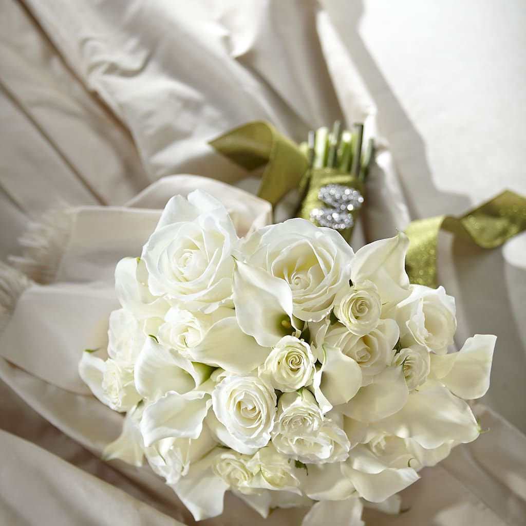 Serene Highness Bouquet – MAISON DES FLEUR BLOSSOME, Laval PQ