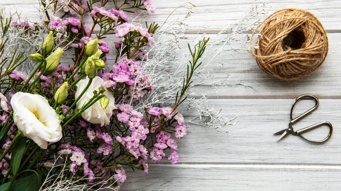 How to Choose Flowers for a Montréal Dinner Party, Host Gift or Housewarming