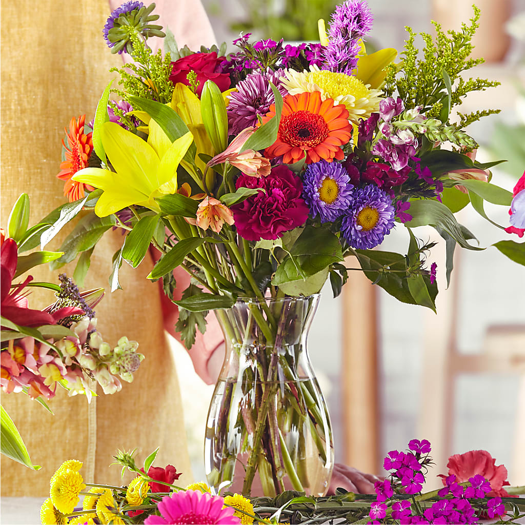 Bold & Bright – A Florist Original –  Maison Des Fleur Blossome, Laval PQ