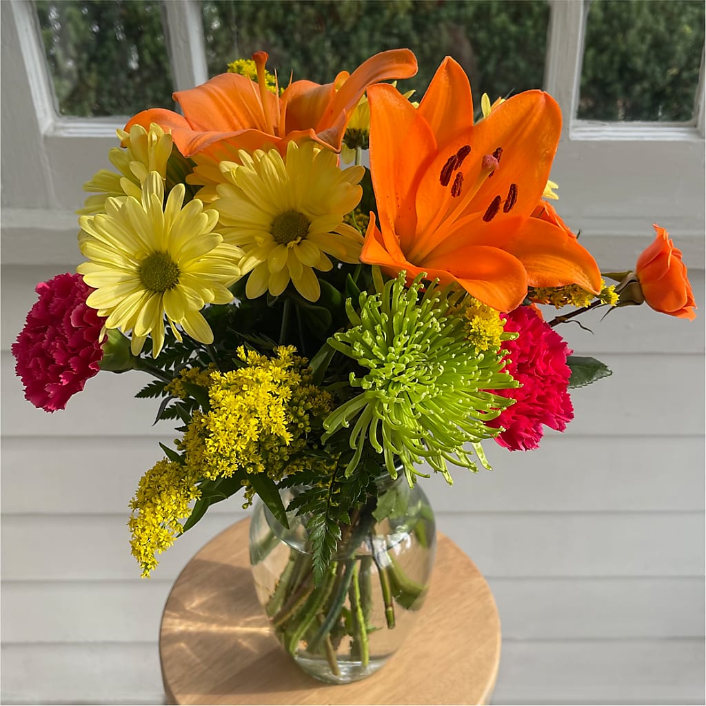 Bold & Bright – A Florist Original –  Maison Des Fleurs Blossome Inc, Lachine PQ