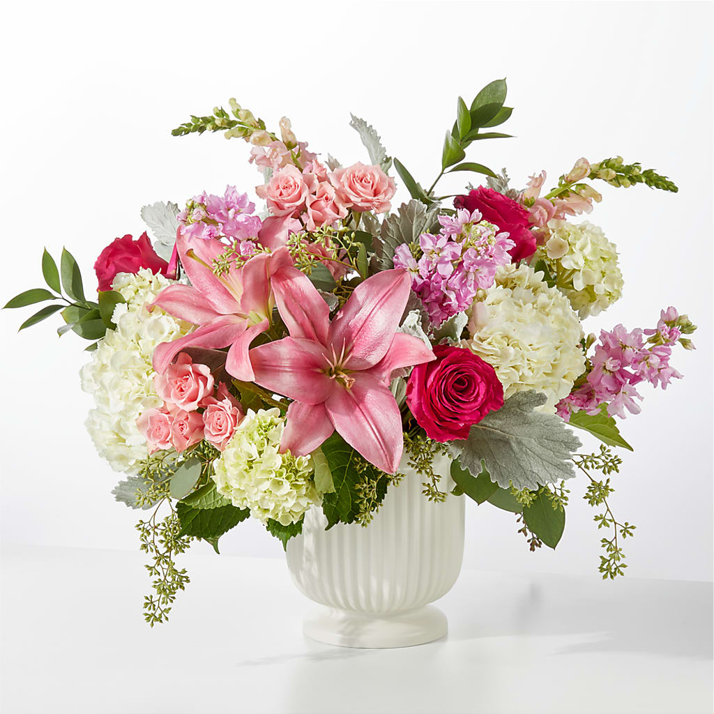 Antique Shopping Bouquet –  Maison Des Fleurs Blossome Inc, Lachine PQ