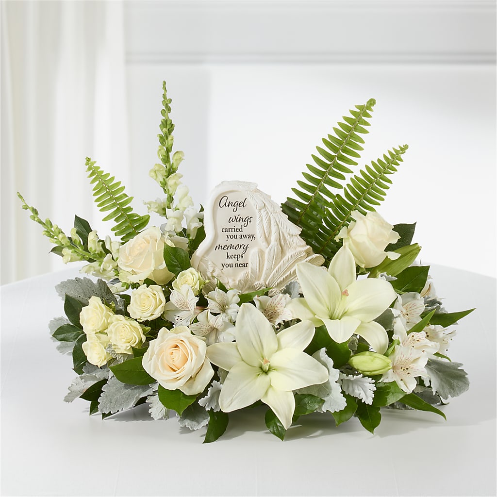 Holding You Close Arrangement –  Maison Des Fleurs Blossome Inc, Lachine PQ