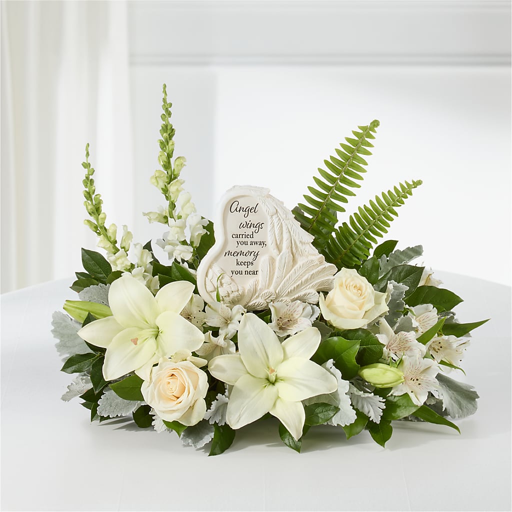 Holding You Close Arrangement –  Maison Des Fleurs Blossome Inc, Lachine PQ