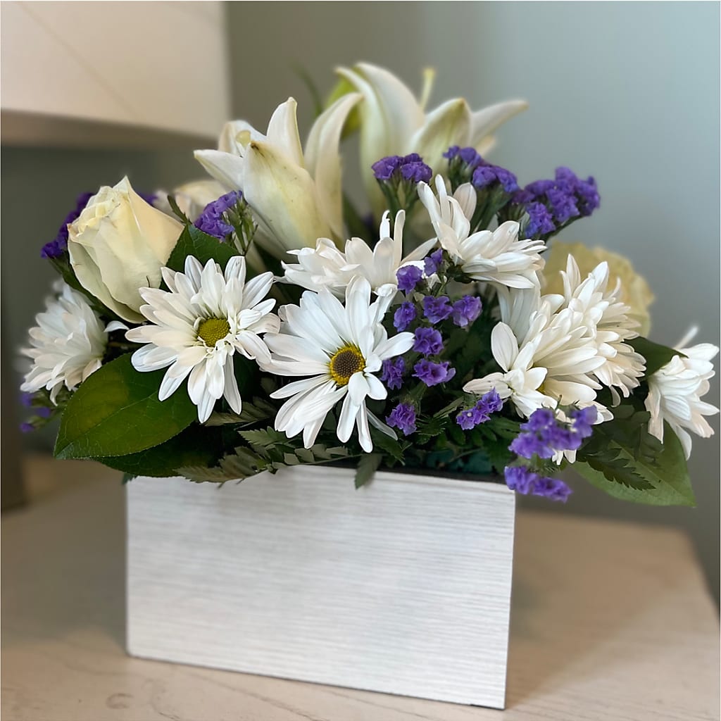 Beyond Blue Box Bouquet –  Maison Des Fleurs Blossome Inc, Lachine PQ