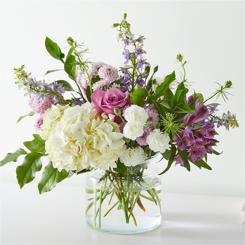 Violet Caress Bouquet –  Maison Des Fleurs Blossome Inc, Lachine PQ