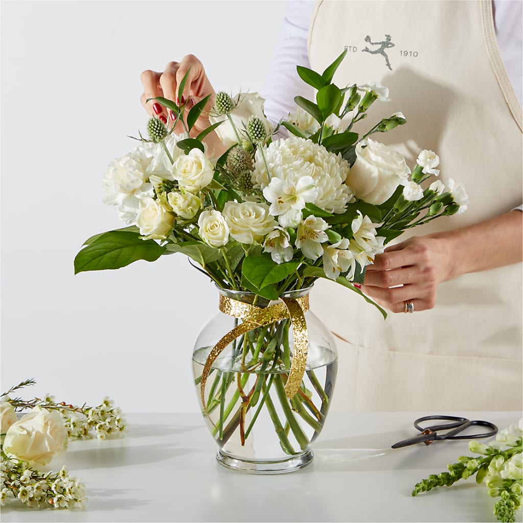 New Beginnings – A Florist Original –  Maison Des Fleurs Blossome Inc, Lachine PQ