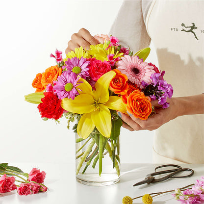 Cue the Confetti - A Florist Original – MAISON DES FLEUR BLOSSOME, Laval PQ
