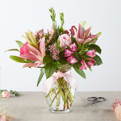Pink Ribbon - A Florist Original – MAISON DES FLEUR BLOSSOME, Laval PQ