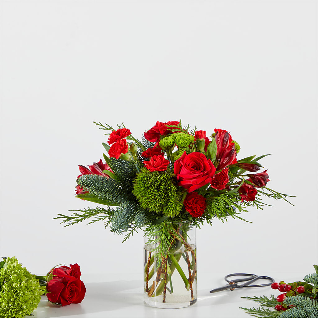 Merry Moment Bouquet – A Florist Original – MAISON DES FLEUR BLOSSOME, Laval PQ