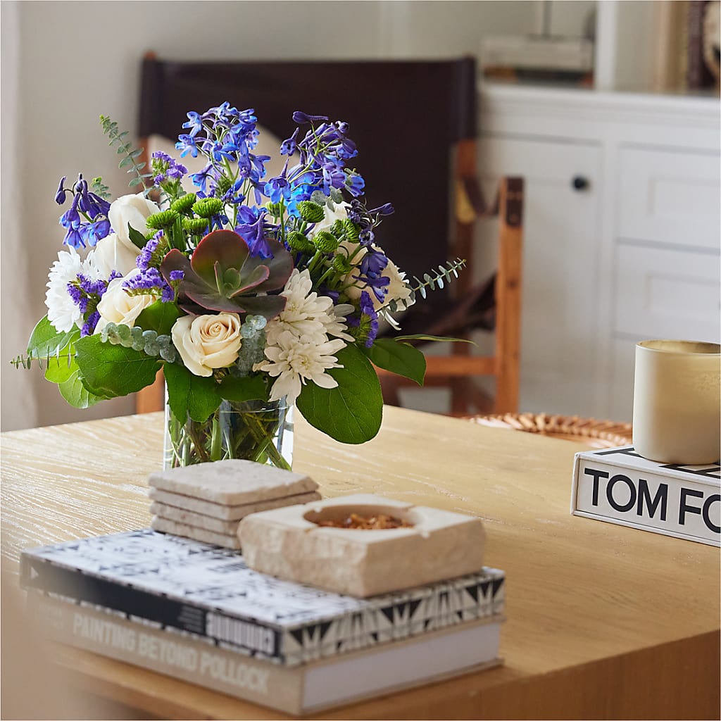 Cerulean Waves Bouquet –  Maison Des Fleurs Blossome Inc, Lachine PQ