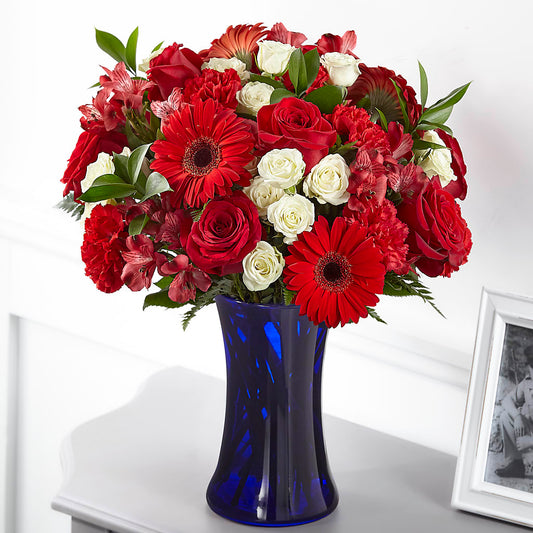 Hearts Embrace Bouquet –  Maison Des Fleur Blossome, Laval PQ