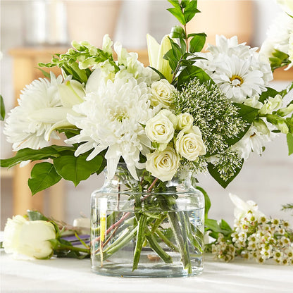 Classic Ivory – A Florist Original – MAISON DES FLEUR BLOSSOME, Laval PQ