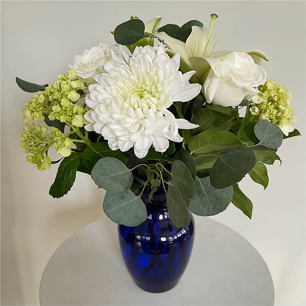 Snowy Dreams Bouquet –  Maison Des Fleurs Blossome Inc, Lachine PQ