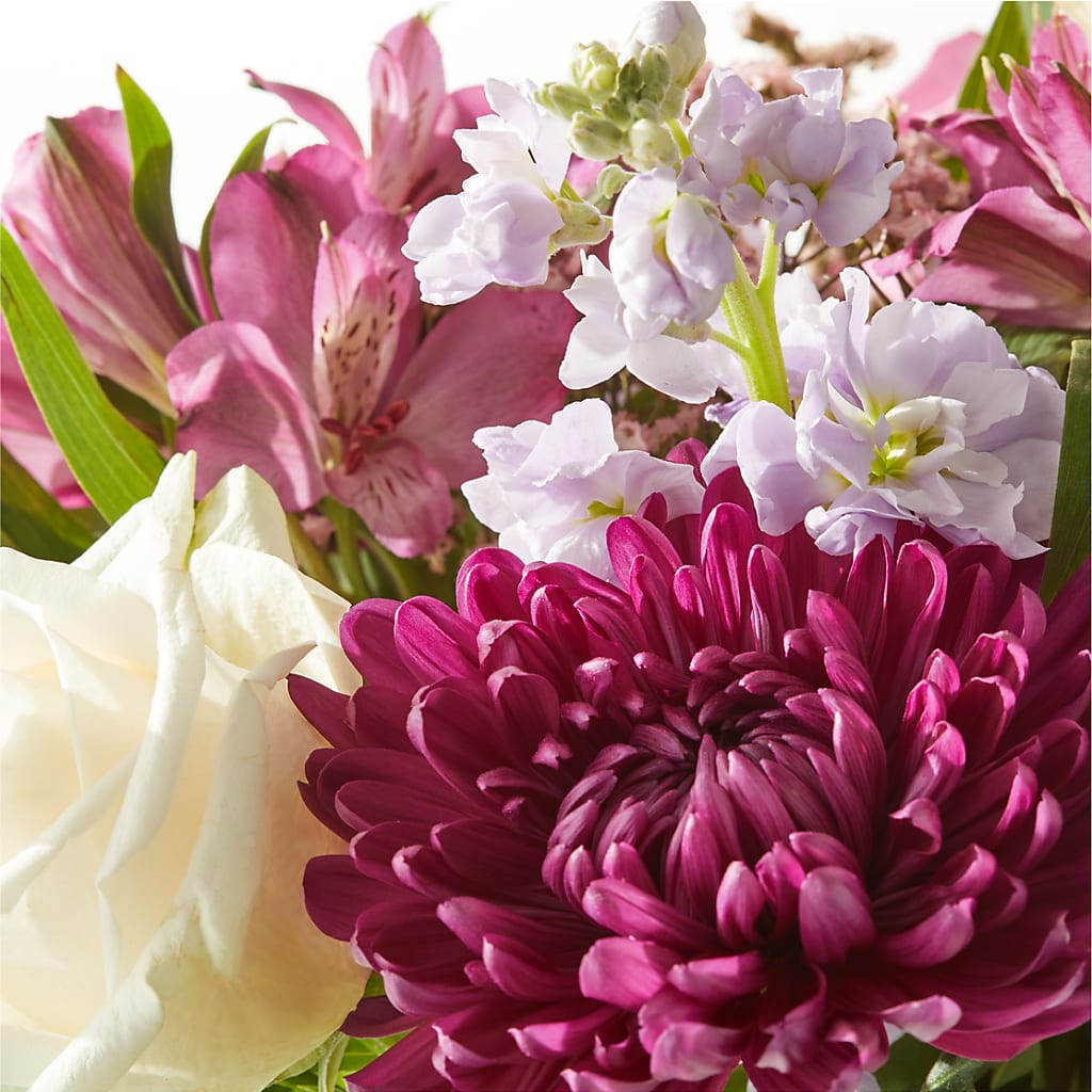 Amethyst Dreams Bouquet –  Maison Des Fleurs Blossome Inc, Lachine PQ