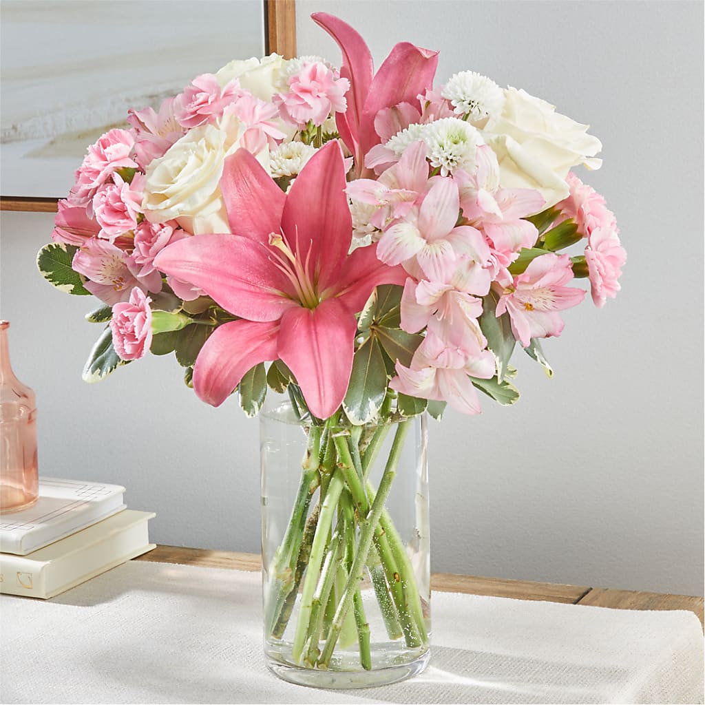 Piece of Cake Bouquet –  Maison Des Fleurs Blossome Inc, Lachine PQ