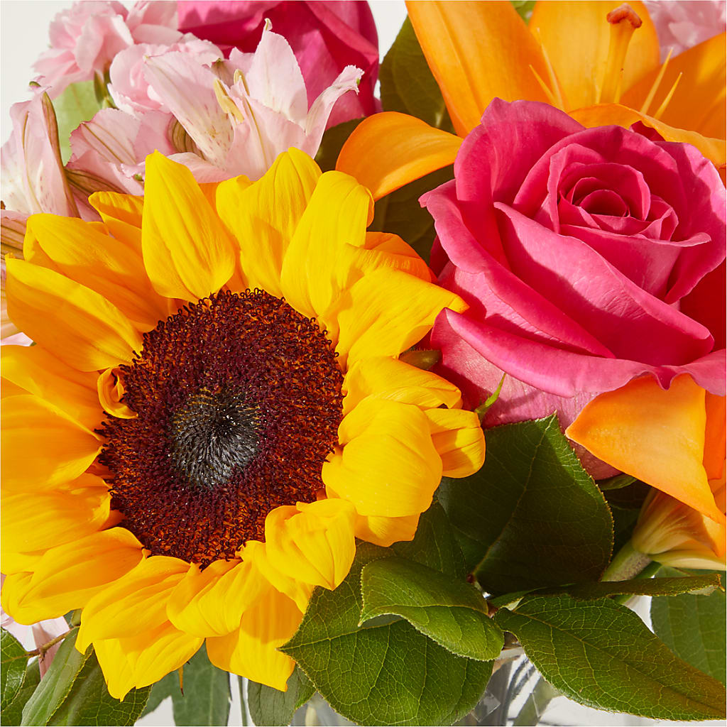 In Full Swing Bouquet –  Maison Des Fleurs Blossome Inc, Lachine PQ