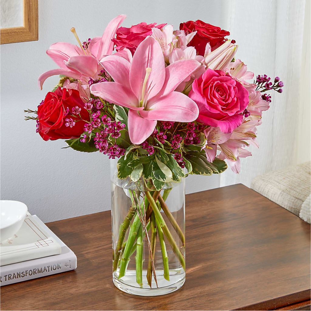 Lucky in Love Bouquet –  Maison Des Fleurs Blossome Inc, Lachine PQ