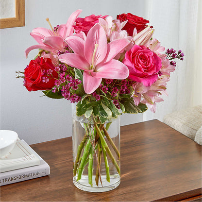 Lucky in Love Bouquet –  Maison Des Fleurs Blossome Inc, Lachine PQ