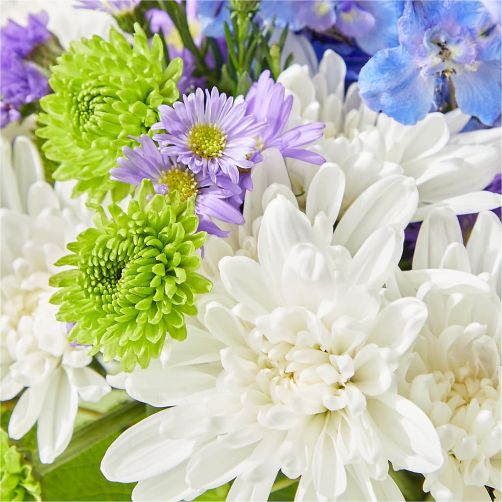 Genuine Gestures Bouquet –  Maison Des Fleurs Blossome Inc, Lachine PQ