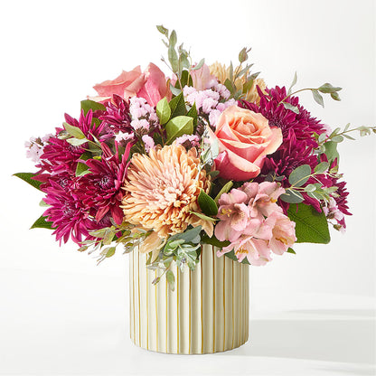 Berry Cobbler Bouquet with Ivory Vase –  Maison Des Fleurs Blossome Inc, Lachine PQ