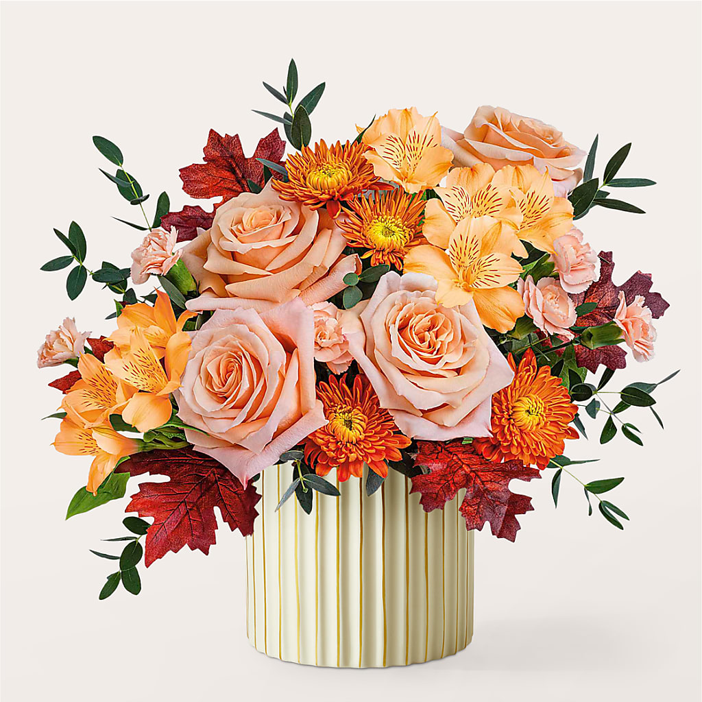 Spiced Latte Bouquet with Ivory Vase –  Maison Des Fleurs Blossome Inc, Lachine PQ