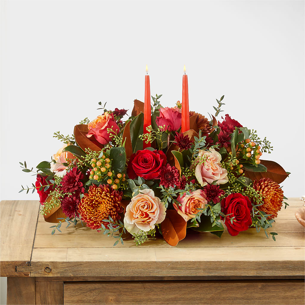 Gather Near Centerpiece –  Maison Des Fleurs Blossome Inc, Lachine PQ