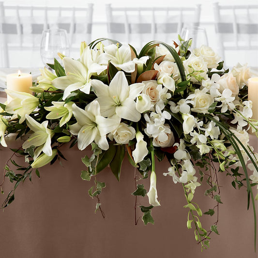 White Linen Arrangement –  Maison Des Fleur Blossome, Laval PQ