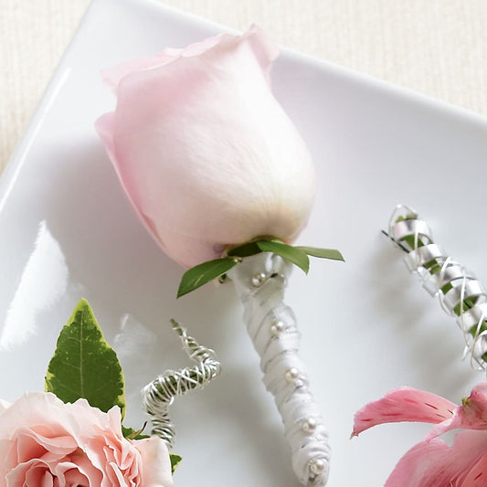 Pink Rose Boutonniere –  Maison Des Fleur Blossome, Laval PQ