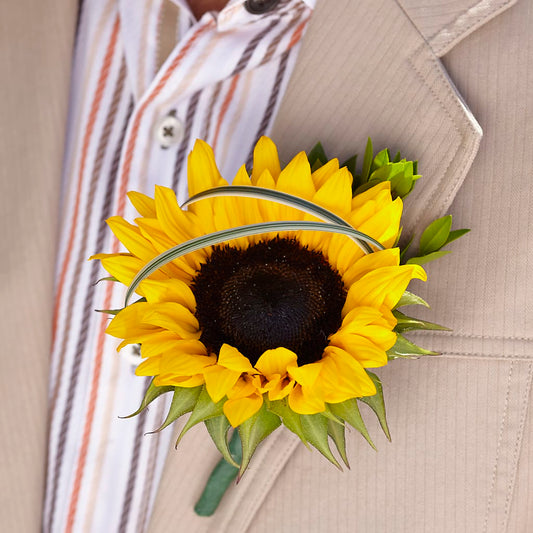 Free Spirit Boutonniere –  Maison Des Fleur Blossome, Laval PQ