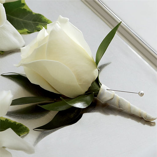 White Rose Boutonniere –  Maison Des Fleur Blossome, Laval PQ